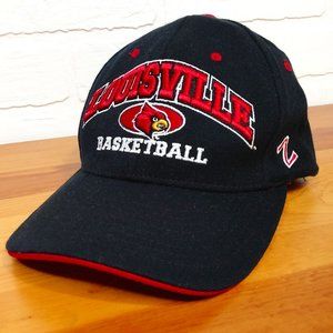 Louisville Cardinals basketball hat size Medium Large fitted baseball hat cap